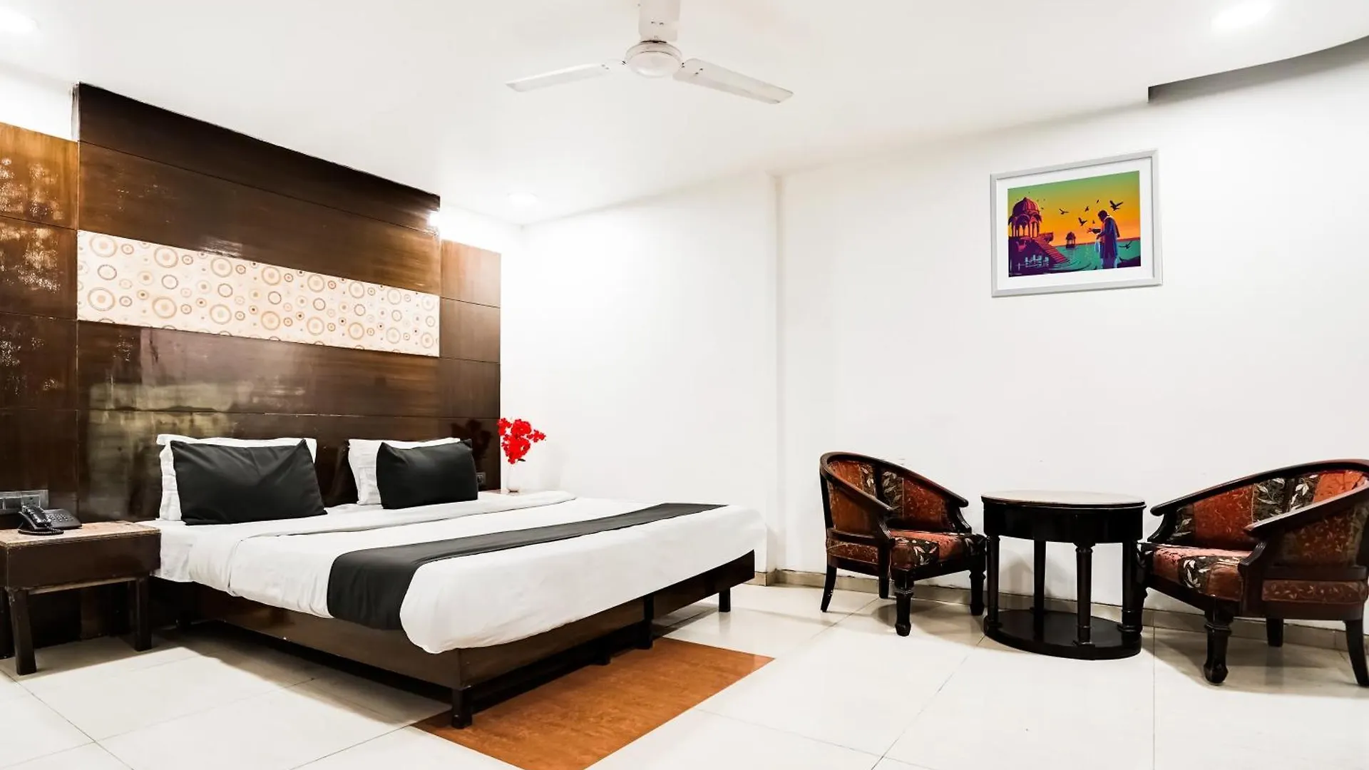 Hotel O Grand Peepal Delhi