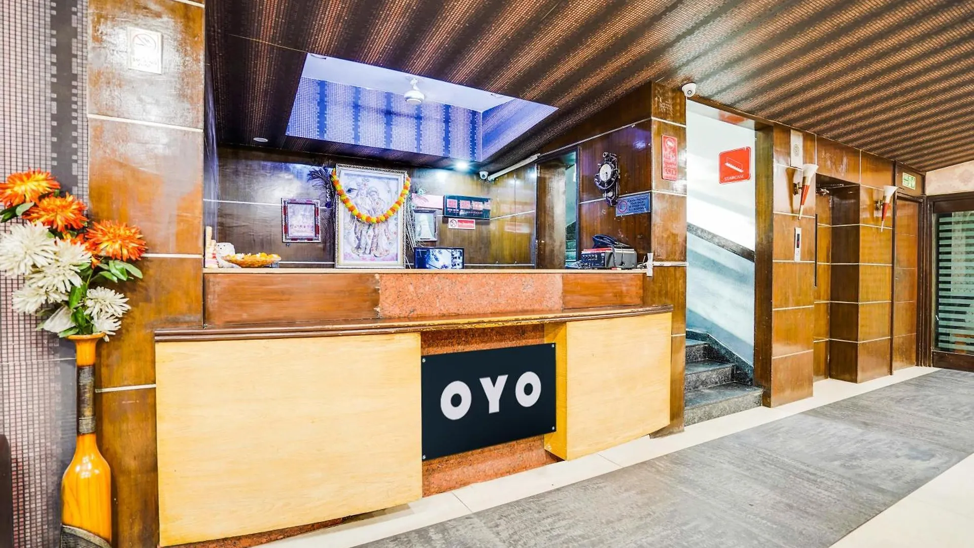 Hotel O Grand Peepal Delhi
