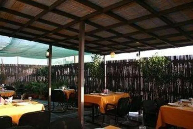 Hotel O Grand Peepal Delhi  4*, Delhi (National Capital Territory of India)
