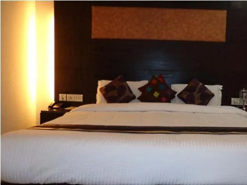 Hotel O Grand Peepal Delhi  4*, Delhi (National Capital Territory of India)