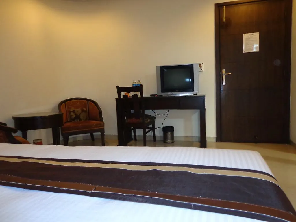 Hotel O Grand Peepal Delhi  4*, Delhi (National Capital Territory of India)