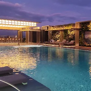 https://hotel-okura-manila.angeleshotels.net