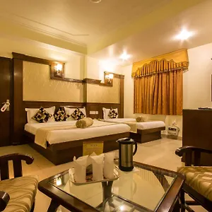 Grand Park Hotel